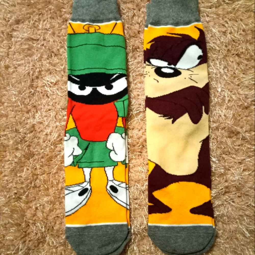 NWT 2 PAIR CARTOON SOCKS